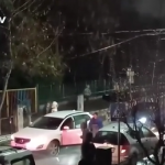 Транспортен хаос пред училище в Пловдив: Училищен бус блъснал родител на тротоара