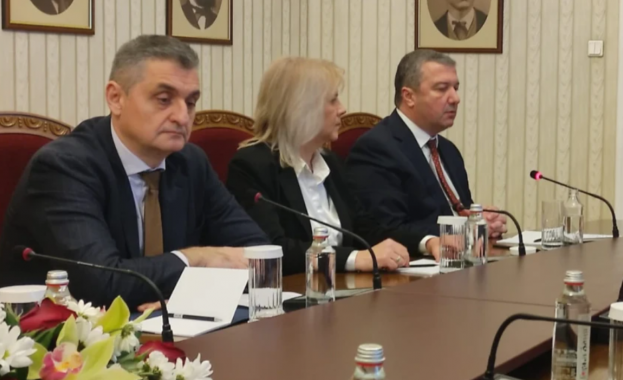 Драгомир Стойнев вече не е председател на парламентарната група на