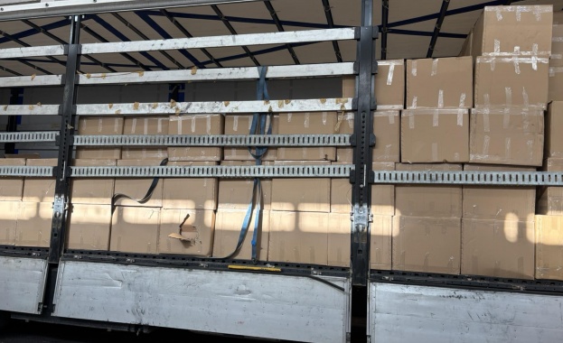 4 989 400 къса 249 470 кутии контрабандни цигари на