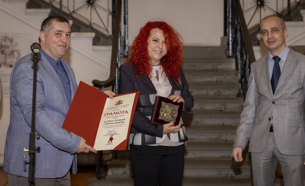 С престижни отличия и с впечатляващо участие в експозицията Националният