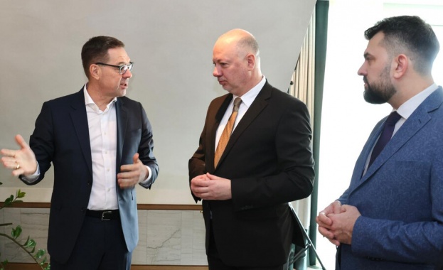 Възможностите за партньорства в изграждането на европейска информационна инфраструктура и