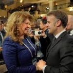 Президентът Илияна Йотова разговаря с Еманюел Макрон на Мюнхенската конференция по сигурността