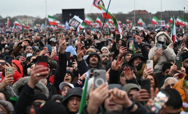 250 000 души се събраха на мащабен протест в Мюнхен срещу иранските власти