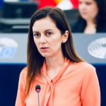 Рада Лайкова: Годишният доклад на ЕЦБ пропуска слоновете в стаята