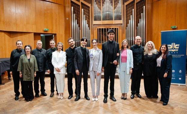 Участват Камерен хор Проф Георги Димитров при НМА Панчо Владигеров