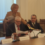 Манолова в парламента: Спешно гласувайте приетия на първо четене Закон “Антиспекула”