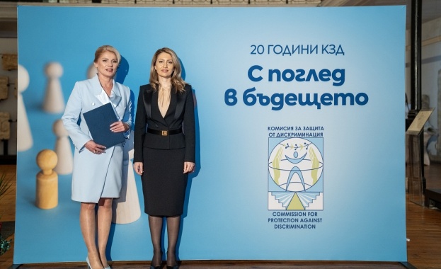 В много от поздравителните адреси и благодарствените слова на наградените