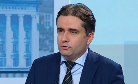 Божидар Божанов: Темите на изборите са антикорупция и Европа, останалото са димки и всяване на страх 