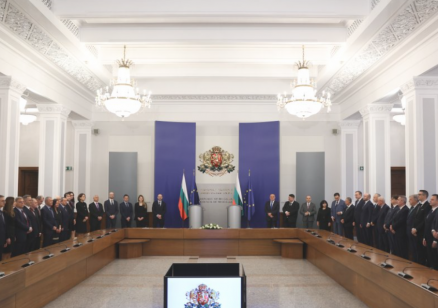 Росен Желязков предаде властта на служебния кабинет „Гюров”