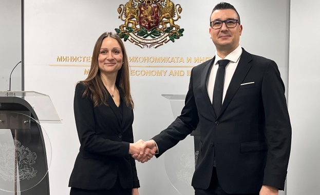 Новият служебен министър на икономиката и индустрията Ирина Щонова встъпи