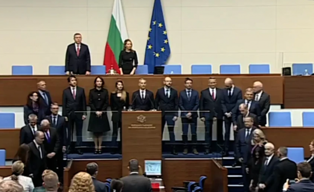 Служебният кабинет на Андрей Гюров полага клетва пред депутатите в