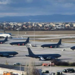 САЩ разположиха шест американски „летящи цистерни“ в София