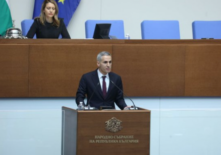 Служебният премиер Андрей Гюров ще се срещне с ръководството на ЦИК