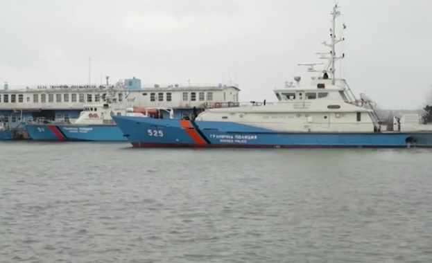 Продължават да издирват днес изчезналите рибари в морето край Маслен