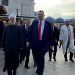 Пеевски: Нека свещеният месец Рамазан вдъхнови всички към добри дела!