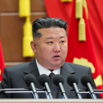 Ким Чен Ун повери ядрените ракети на 13-годишната си дъщеря