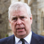 Полицейска акция в дома на бившия принц Андрю, той е арестуван