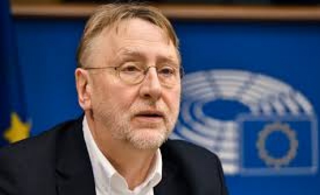 ЕС може да замрази одобрението на търговската сделка със САЩ