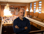 Mинистърът на културата маестро Найден Тодоров проявява активна ангажираност към проблемите на сценичните изкуства