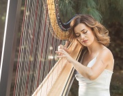 Триумф за българската арфистка Деница Димитрова, завоюювала най-високото отличие в престижен конкурс по арфа в град Лимож