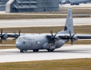 Адм. Ефтимов: Американски военни самолети не са летели, докато летище "Васил Левски" - София беше затворено