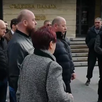 Протест преди първото съдебно заседание след катастрофата с 3 жертви на Околовръстното в Пловдив