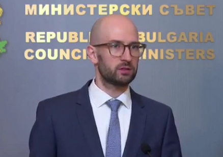 Министър Клисурски: Държавата е готова да защити гражданите, ако има драстичен ръст на цените на горивата