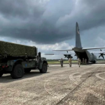 Американски военен самолет се удари в бетонна бариера във Филипините