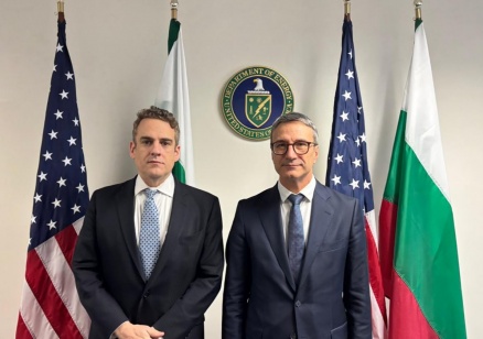 Министър Трайков обсъди енергийните приоритети на България на официална среща със заместник-секретаря по енергетика на САЩ Джеймс  Данли