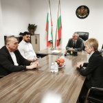 Министърът на младежта и спорта Димитър Илиев се срещна със спортист №1 на България за 2025 г. Карлос Насар