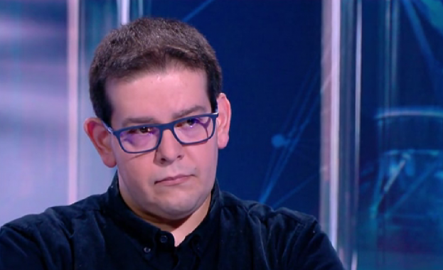 „Отстраняването на върха не спира режима“: Какво следва след ликвидирането на Хаменей