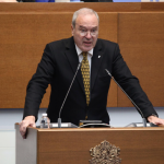 Виктор Папазов се закле като депутат от „Възраждане“