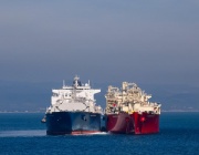 Вашингтон разреши временно покупко-продажбата на ирански петрол, вече натоварен на танкери