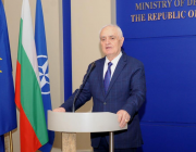 Министрите на отбраната на България и Турция са обсъдили ситуацията в Близкия изток по телефона