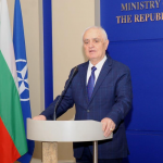 Министрите на отбраната на България и Турция са обсъдили ситуацията в Близкия изток по телефона