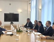 Развитието на София тех парк обсъди министър Младенова с Управителния съвет на научно-технологичния парк