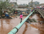 Най-малко 23 души загинаха след проливни дъждове в столицата на Кения