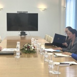 Нови пилотни проекти и програми за фирмите в Северна България обсъди министър Младенова с Агенцията за малките и средните предприятия