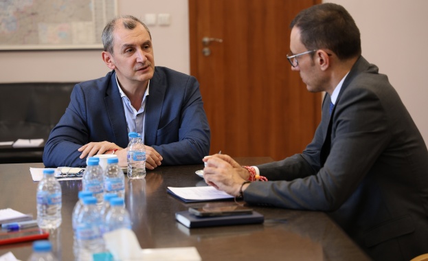 Министър Околийски и кметът на София г-н Терзиев обсъдиха съвместни политики в областта на детското здраве, психиатричната помощ и достъпа до услуги