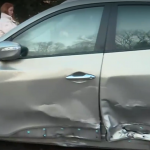 Шофьор помете паркирани коли в София