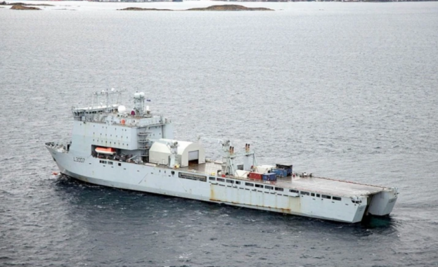 Великобритания се готви да изпрати втори кораб в Средиземно море