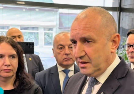 Румен Радев: Правителството трябва да разгледа реалните запаси от петрол, течни горива и газ