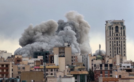 Нова размяна на удари между Иран и Израел, атакувани са и бази на САЩ в региона