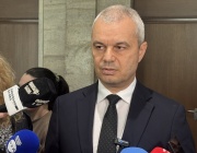 Костадин Костадинов: Опитват се да пренапишат историята и да обвинят България за Холокоста