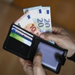 Предвижда се по 50 евро да получат хората с пенсия до 390 евро, колкото е линията на бедност за 2026 година