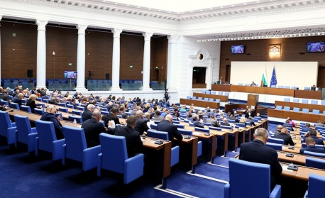 „Маркет ЛИНКС“: 5-партиен парламент с много ясно изразен лидер