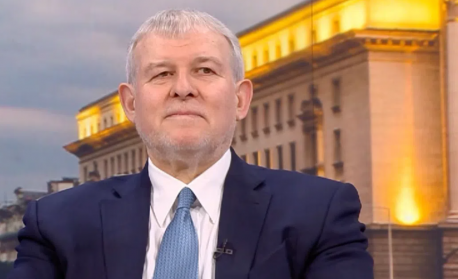 Румен Христов: Призовавам избирателите да гласуват на втория тур на президентските избори на 1 ноември