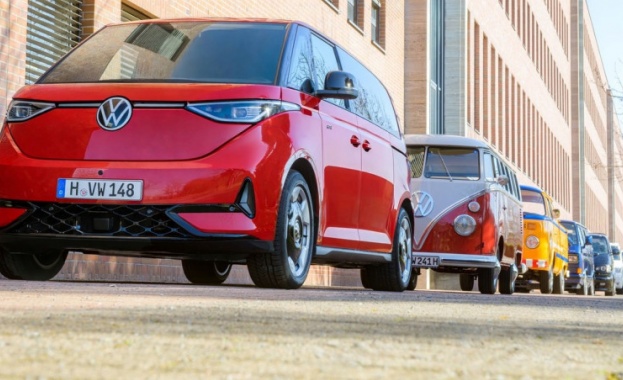 Volkswagen Лекотоварни автомобили чества 70-годишния юбилей на своя завод в Хановер