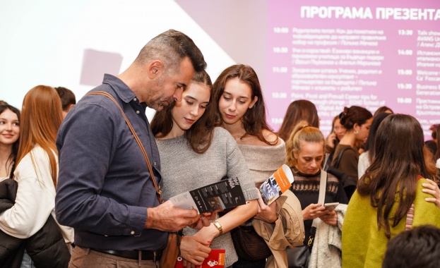 Технологии, AI и креативни специалности изместват хуманитарните науки сред българските кандидат-студенти през 2026 г.