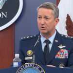 Иранският флот е неспособен да води бой, но все още може да нанесе вреда на корабоплаването в Ормузкия проток